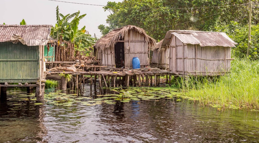 Nzulezo Stilt Village